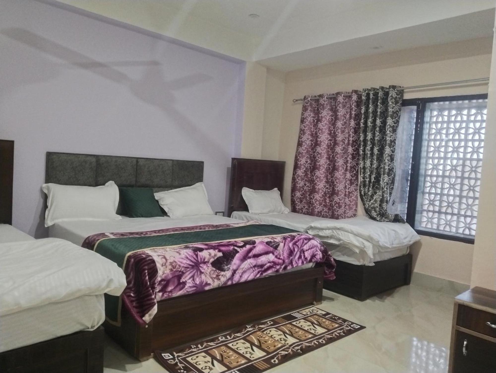 Dixit Residency Hotel Vrindāvan Exterior photo