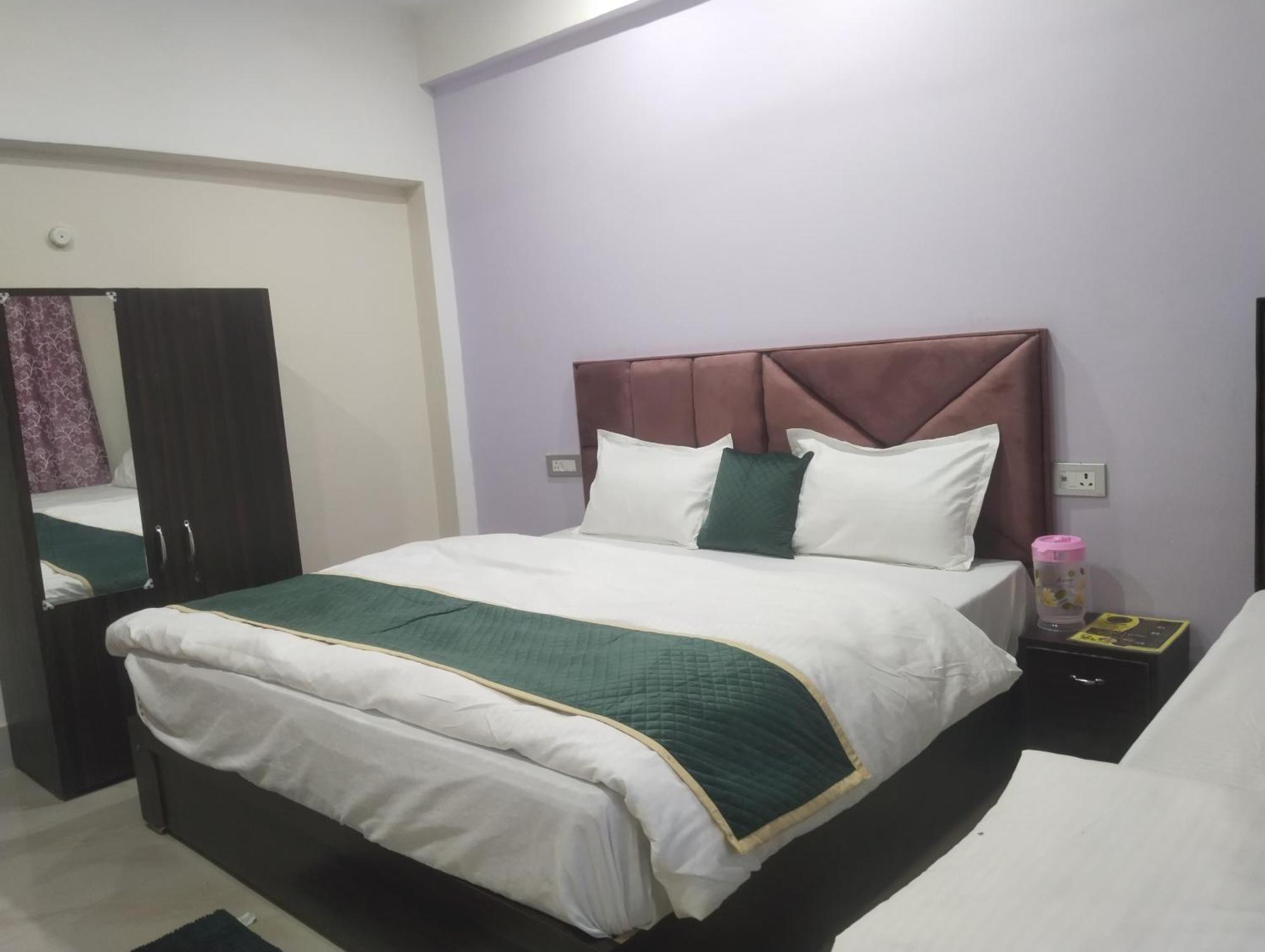Dixit Residency Hotel Vrindāvan Exterior photo