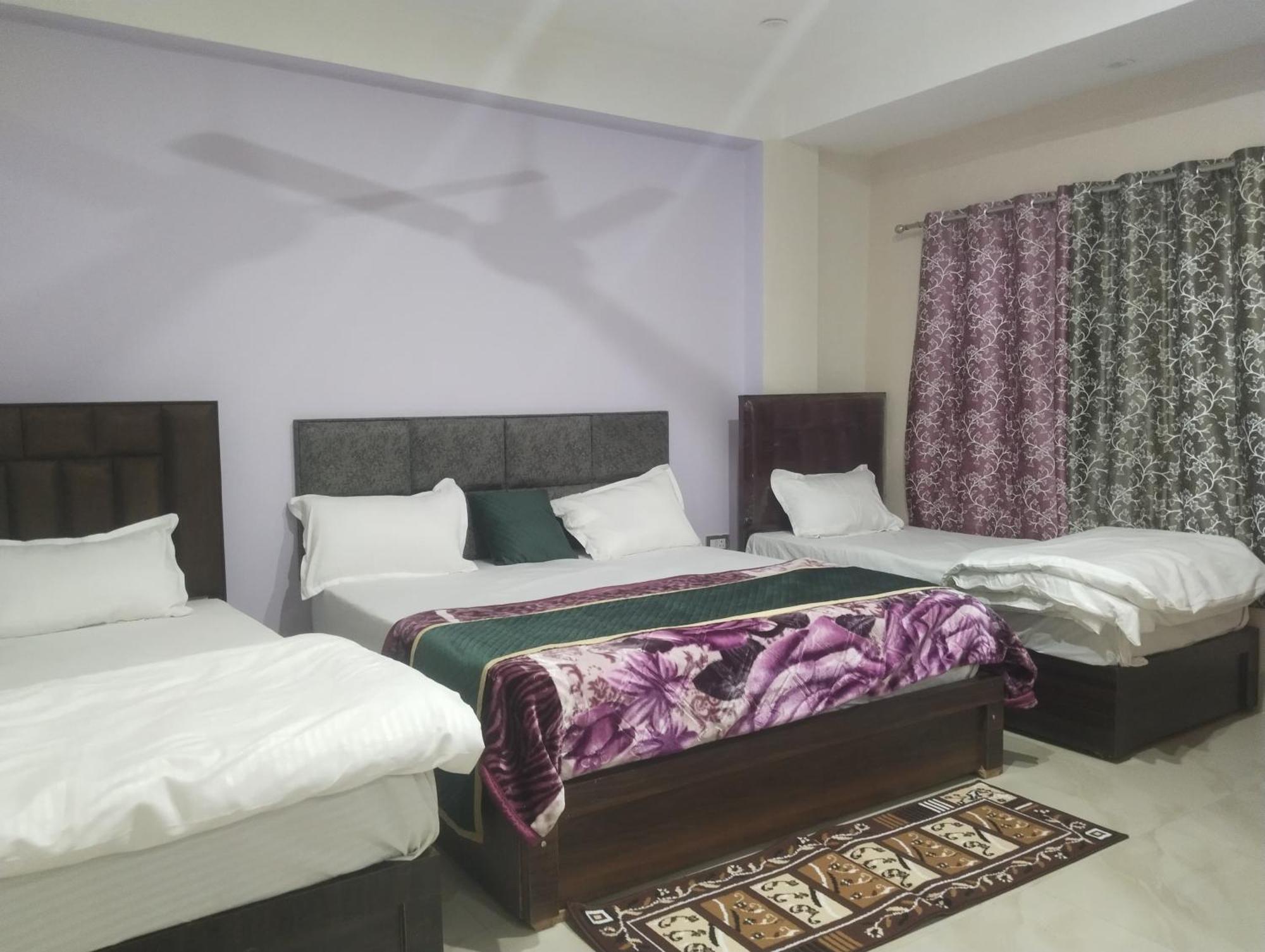 Dixit Residency Hotel Vrindāvan Exterior photo