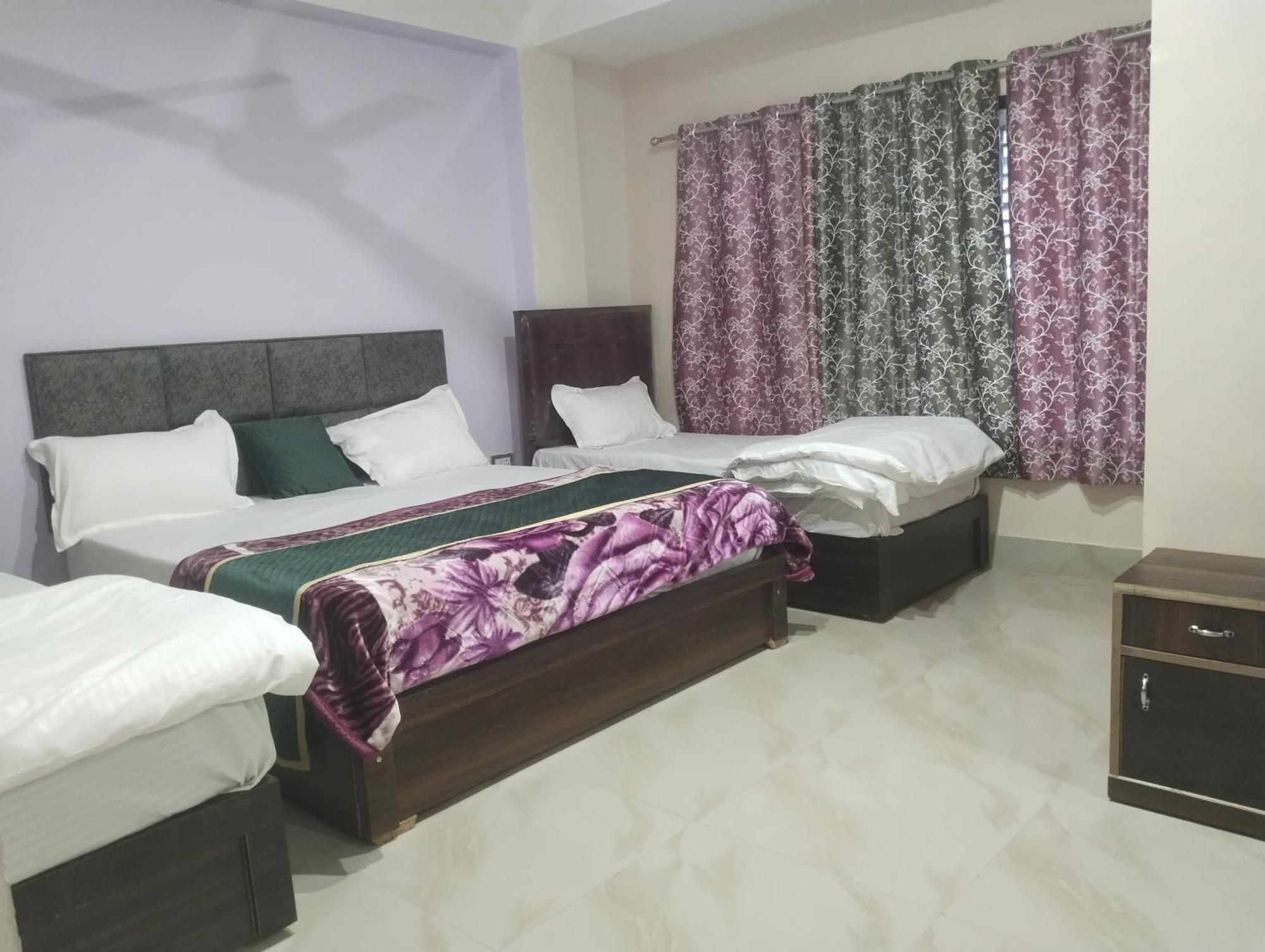 Dixit Residency Hotel Vrindāvan Exterior photo