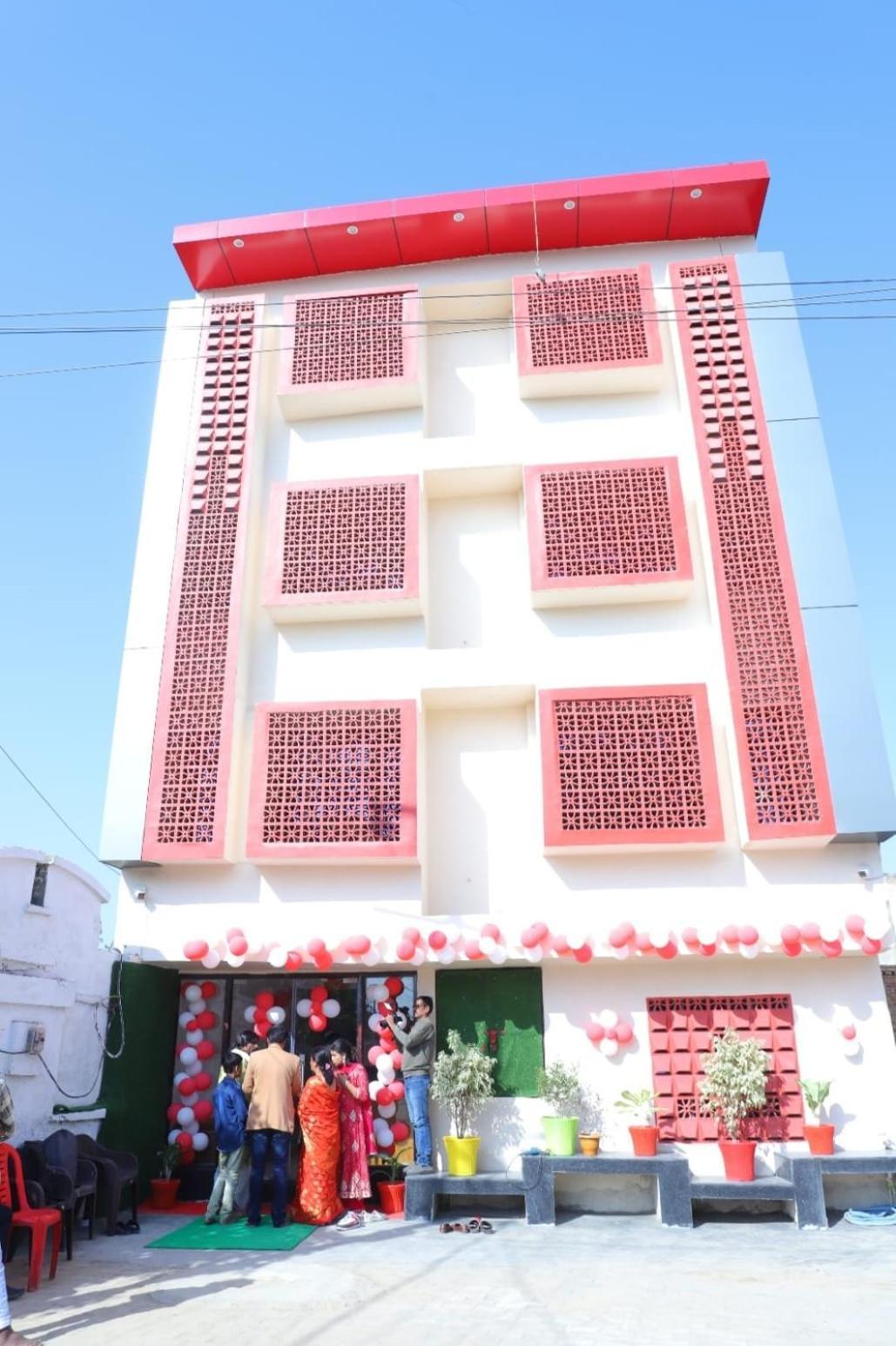 Dixit Residency Hotel Vrindāvan Exterior photo