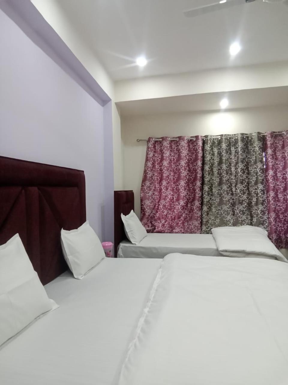 Dixit Residency Hotel Vrindāvan Exterior photo