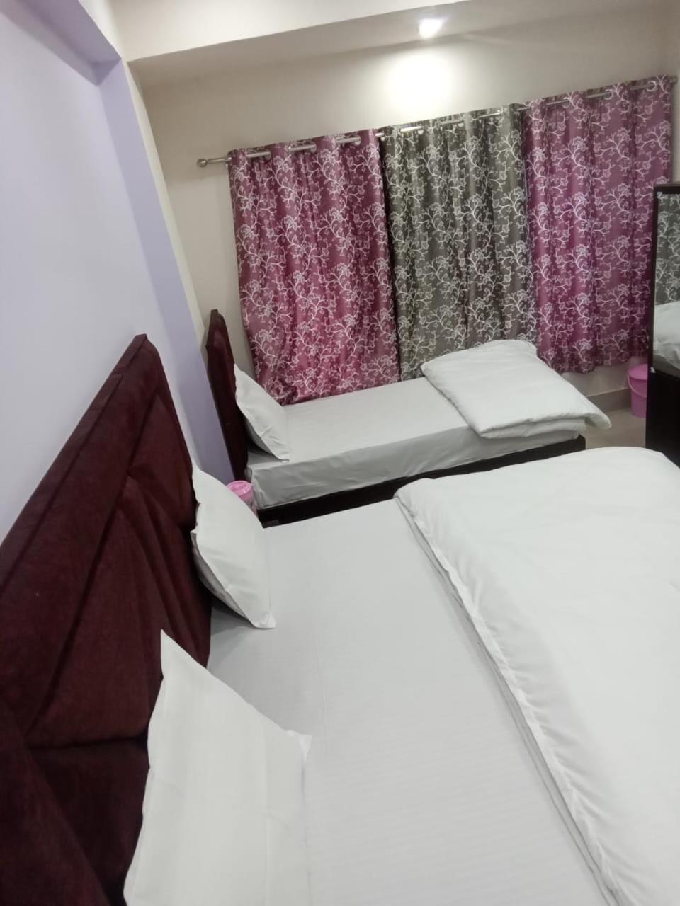 Dixit Residency Hotel Vrindāvan Exterior photo