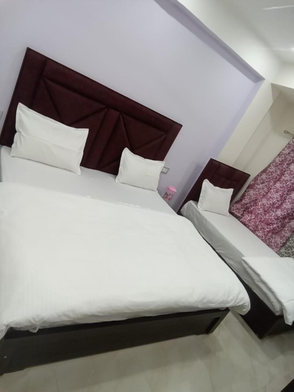 Dixit Residency Hotel Vrindāvan Exterior photo
