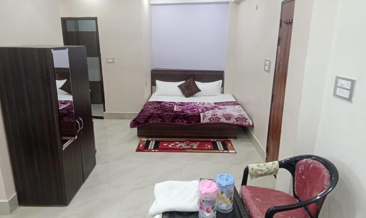 Dixit Residency Hotel Vrindāvan Exterior photo